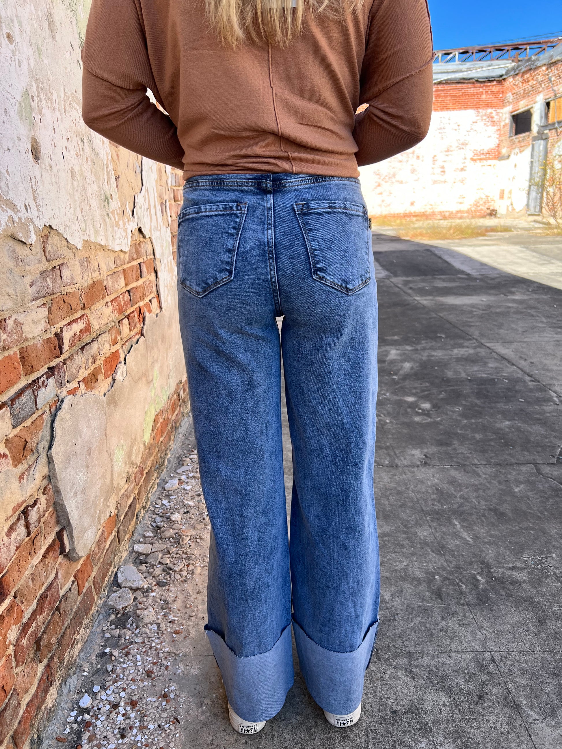 Lindsey High Waisted Wide Leg Jeans in Vintage Tinted Wash-Vibrant M.i.U-08/28/25,bottoms,CR 10/21/24,FD 10/22/24,OGP 74.95-The Twisted Chandelier