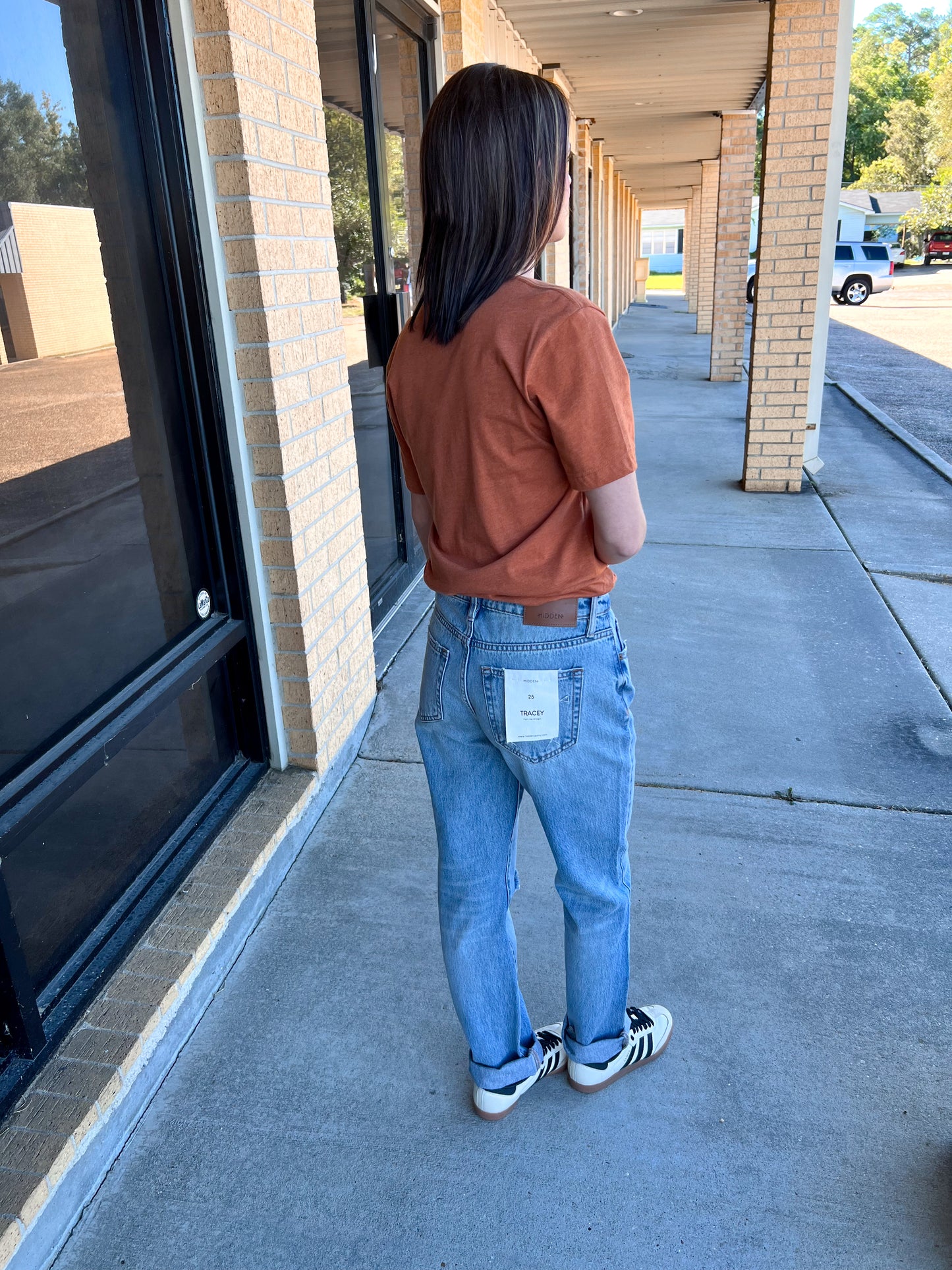 Tracey Medium Light Classic 31" Inseam Straight-Hidden Jeans-08/28/25,Bin b6,bottoms,CR 10/21/24,FD 11/19/24,OGP 74.99-The Twisted Chandelier