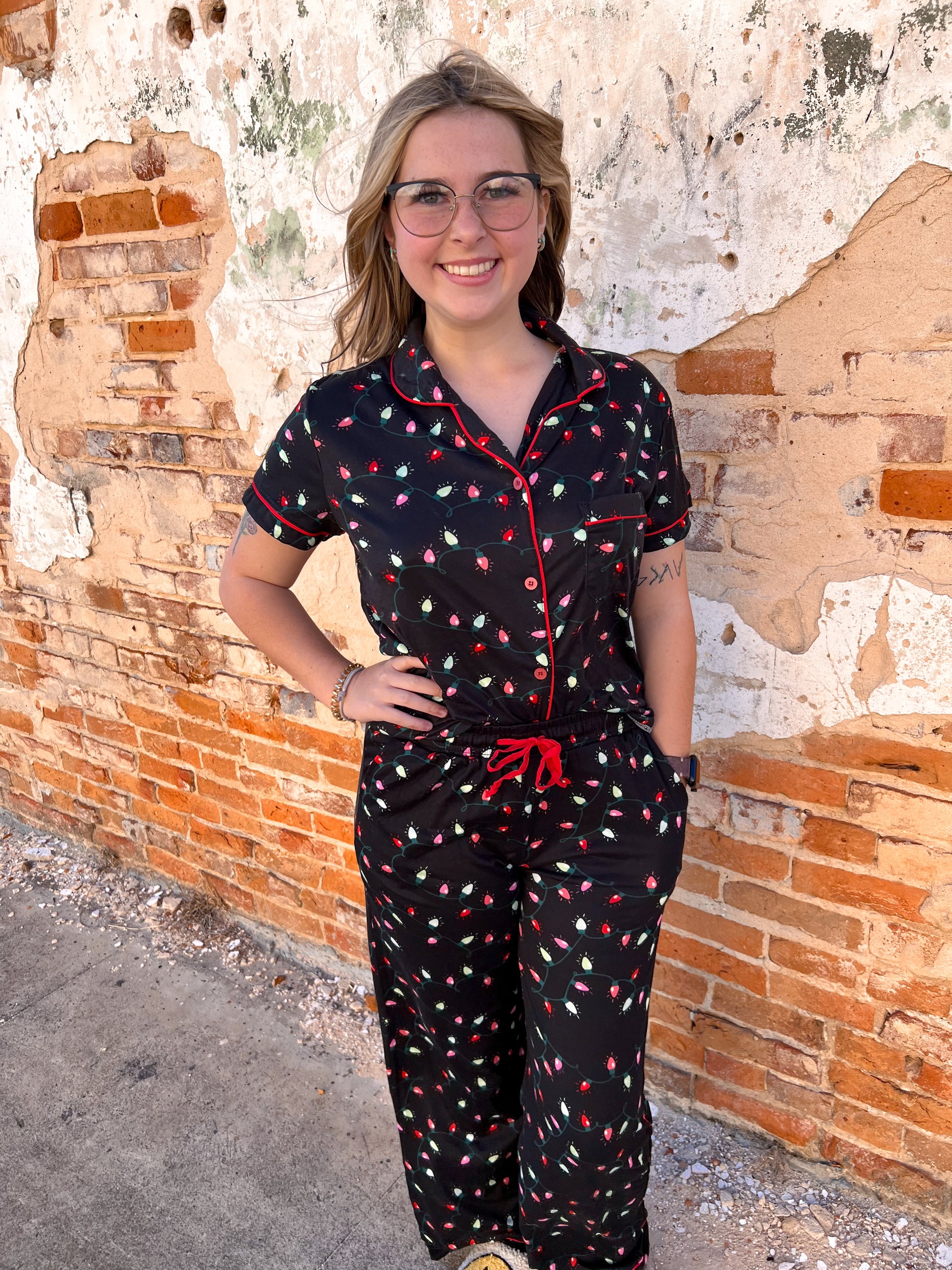 Hello Mello Holiday Pajama Top - Very Merry-Loungewear-HELLO MELLO-$25 & Under Sale,Bin c1,Faire,not on the floor only in the bins-The Twisted Chandelier