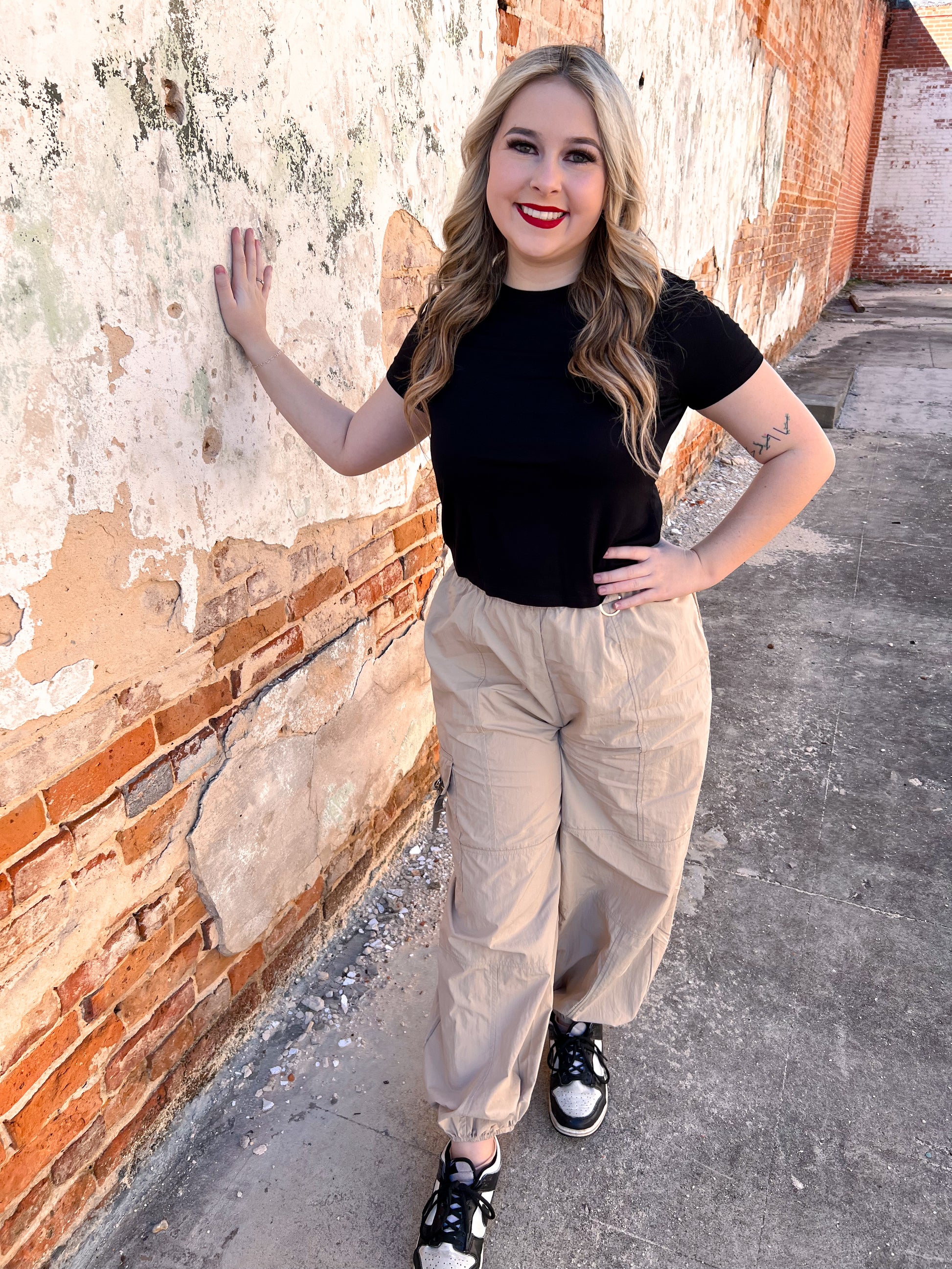 Lara Balloon Cargo Pants with Pockets-Cargo Pants-Kori America-06/19/24,1st md,Bin d2,bottoms,Created - 01/15/24,FD JAN 24,Max Retail-The Twisted Chandelier