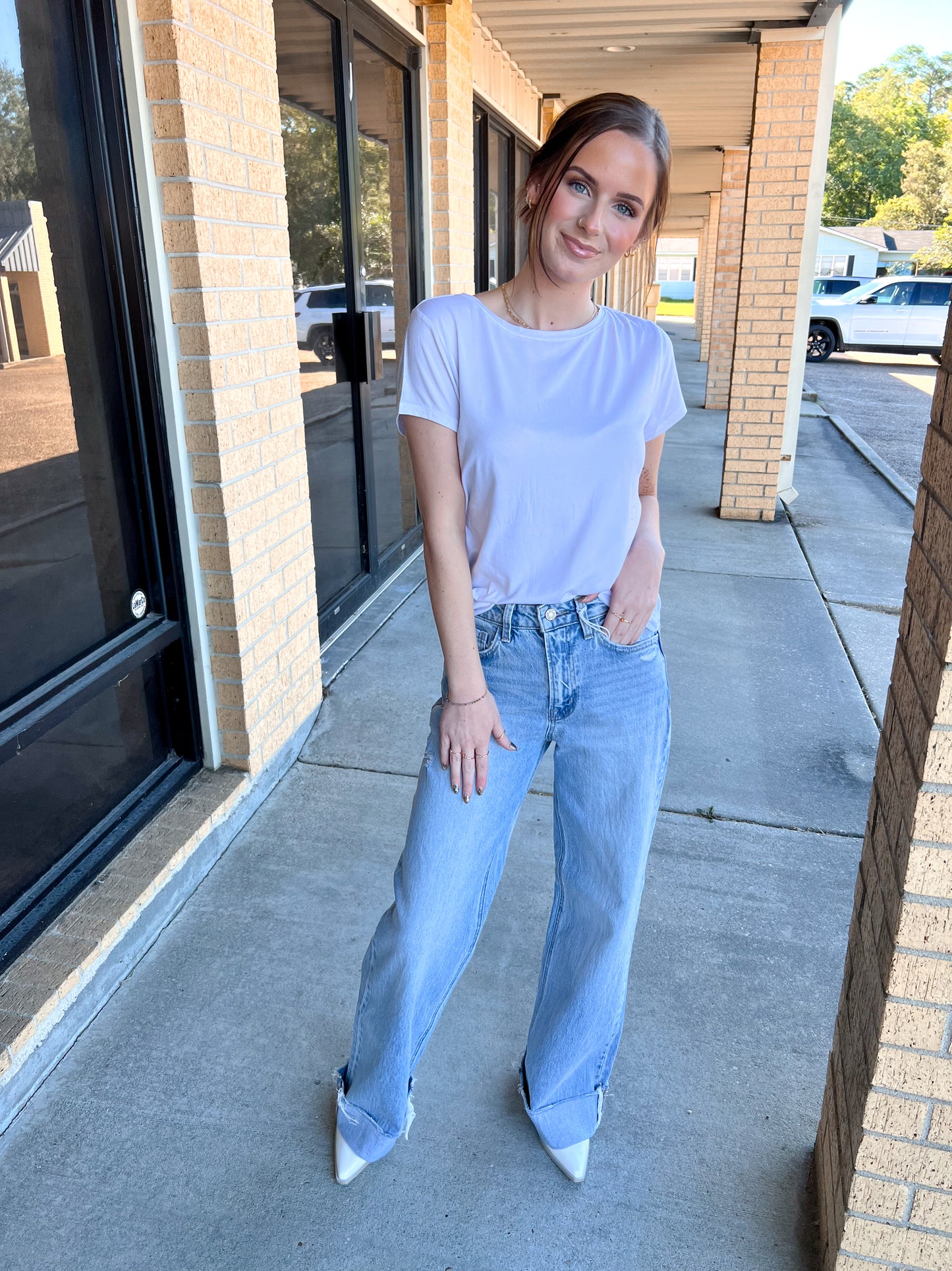 Hello Mello Dream Tee - White-Loungewear-HELLO MELLO-05/15/24,1st md-The Twisted Chandelier