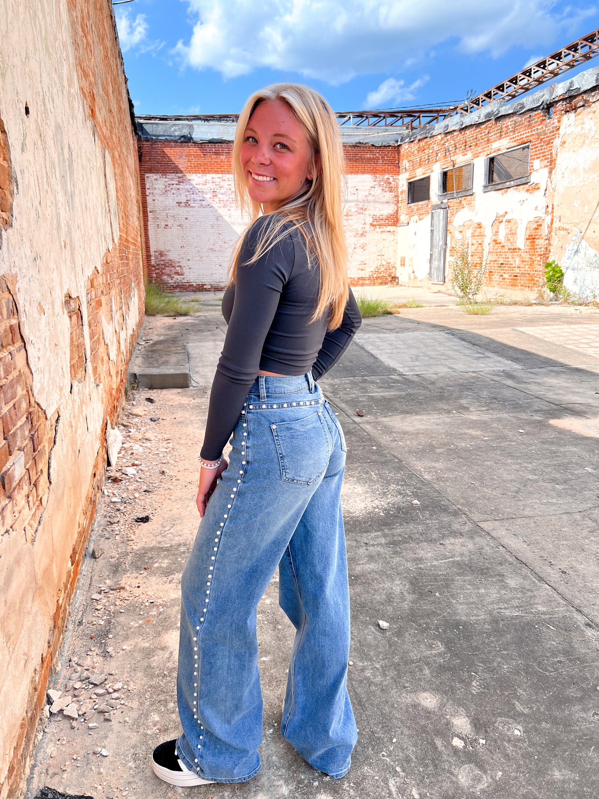 Berkley Pearl Stud High Rise Wide Jeans-Jeans-Vibrant-01/03/25,1st md,Bin b6,bottoms,FD 03/12/24,Max Retail,western & concert,xpt178-The Twisted Chandelier