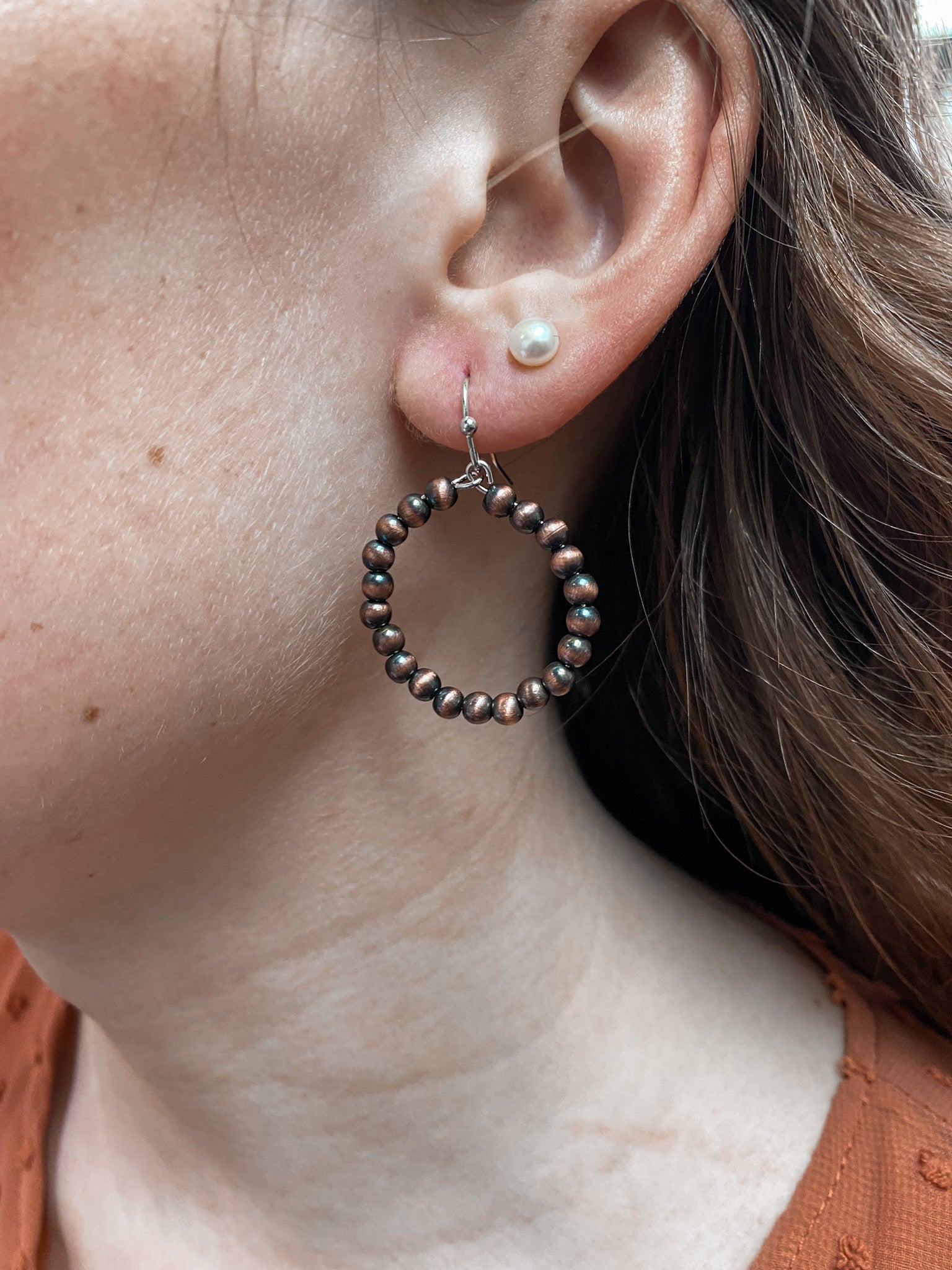 4MM Copper Navajo Pearl Small Hoop Earrings-Earrings-Isac Trading-721307,FEB2022-The Twisted Chandelier