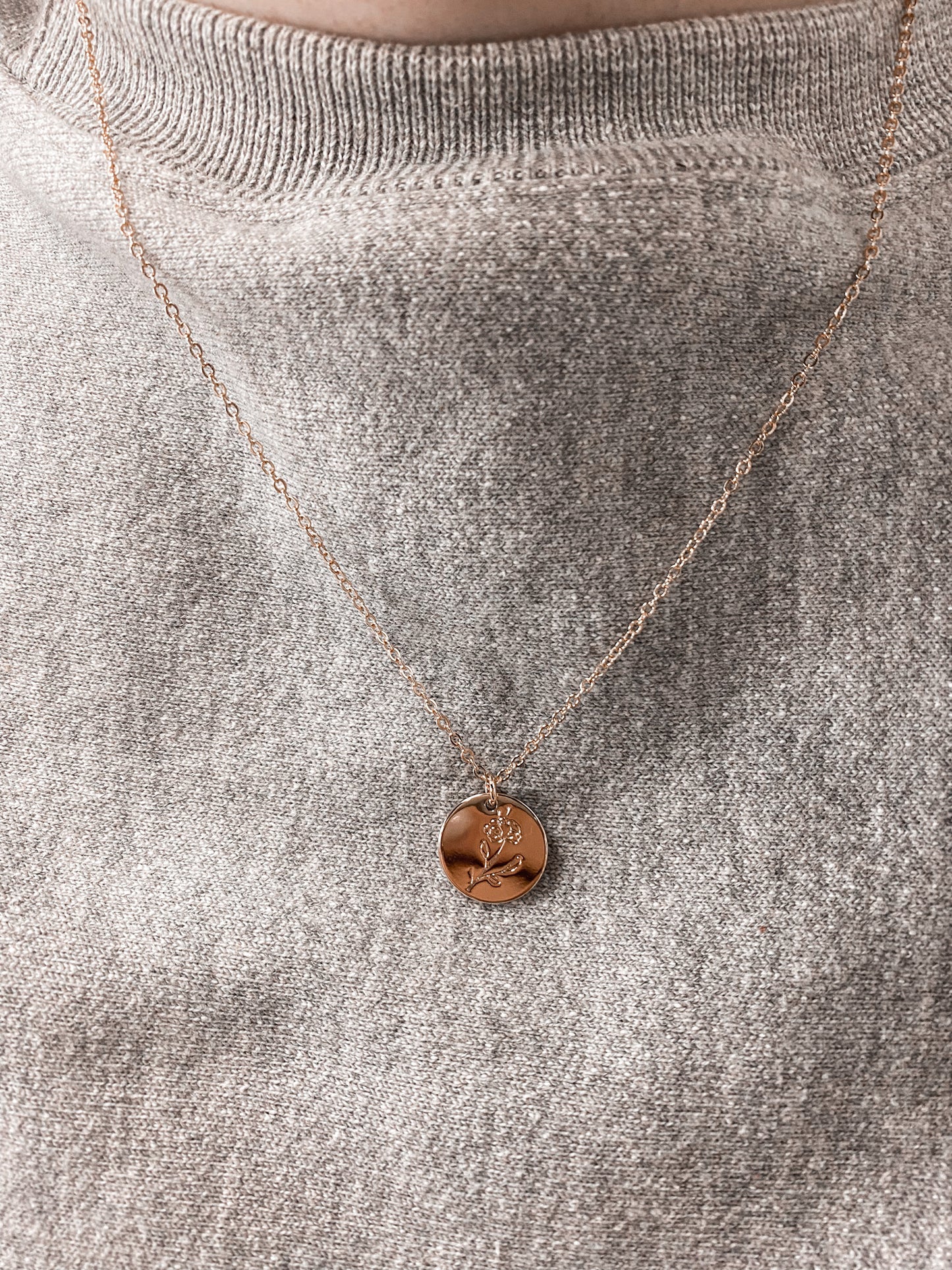 Birth Flower Round Pendant Necklace-Necklaces-Bonita-FEB2022-February-The Twisted Chandelier