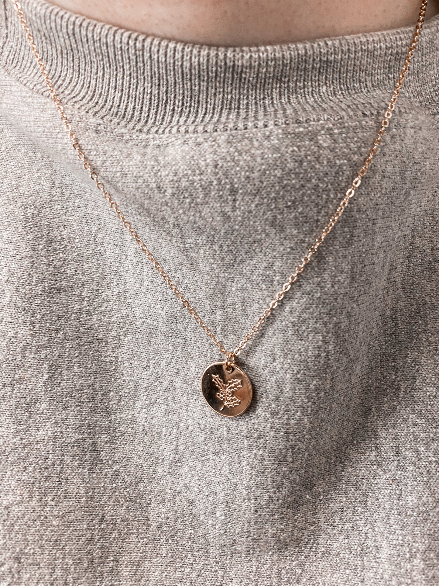 Birth Flower Round Pendant Necklace-Necklaces-Bonita-FEB2022-December-The Twisted Chandelier